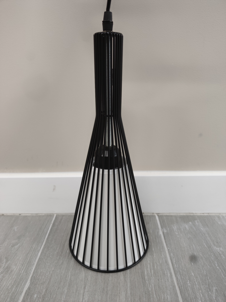 J996-LAMPARA DE TECHO NEGRO